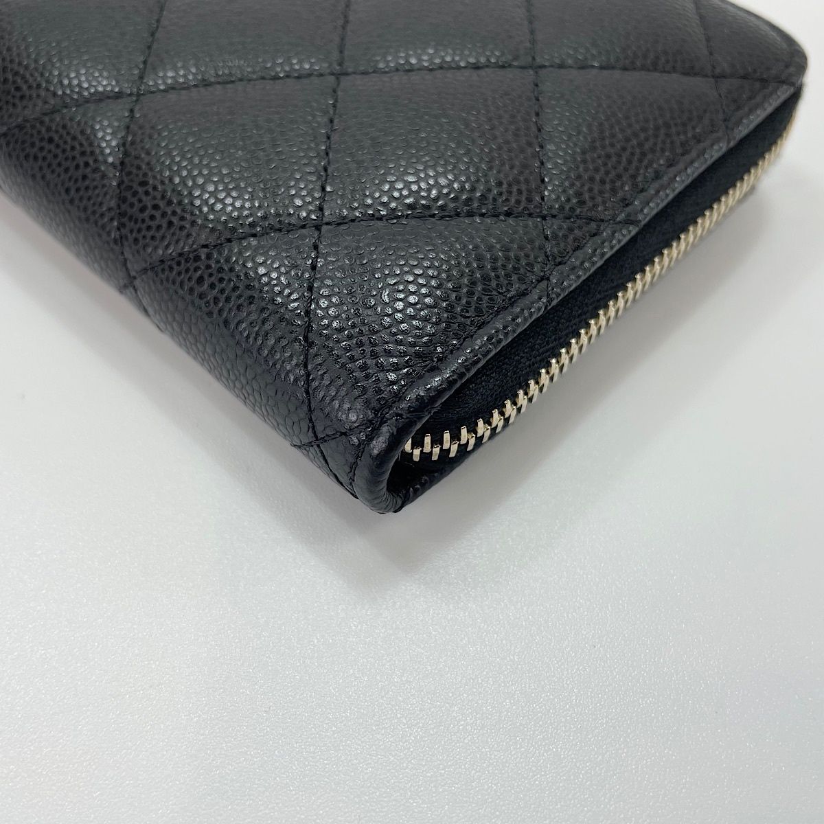 Chanel Coin Case Quilted — view 8