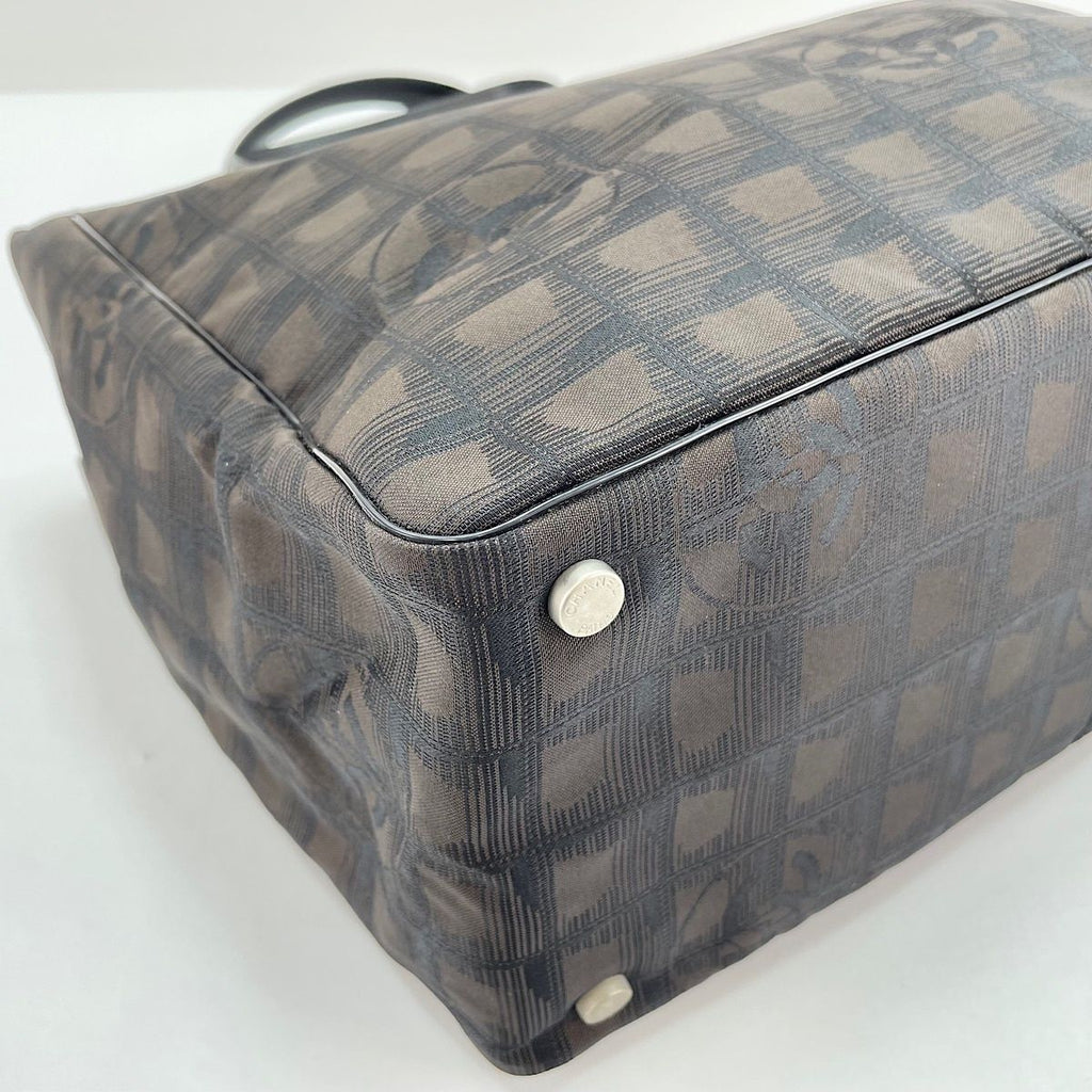 Chanel Tote New Travel Line — view 7