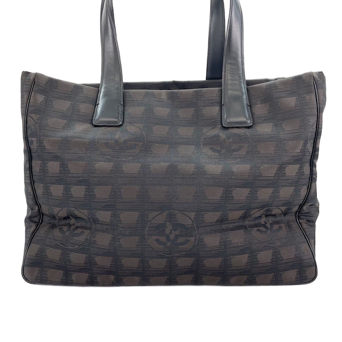 Chanel Tote New Travel Line — view 2