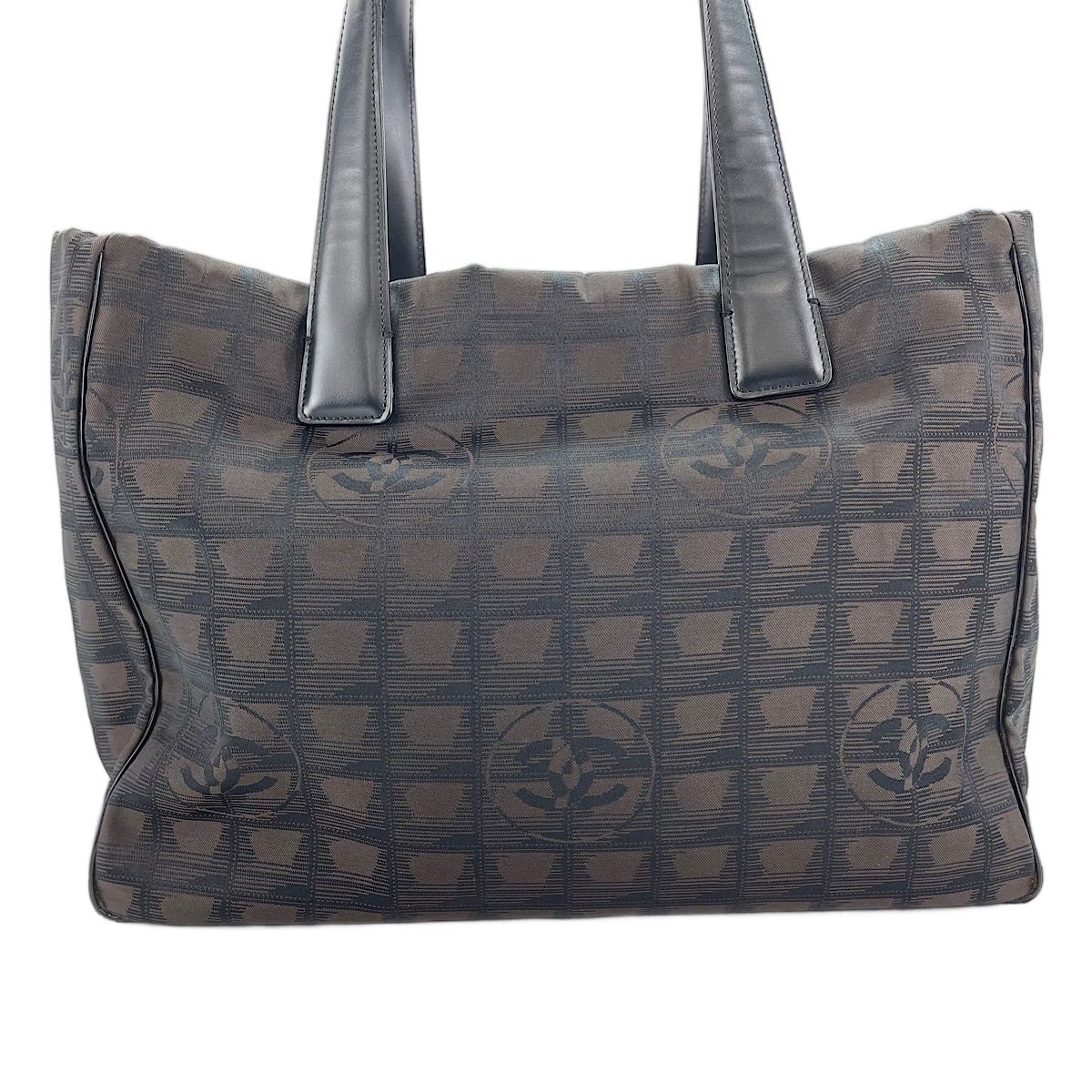 Chanel Tote New Travel Line — view 2