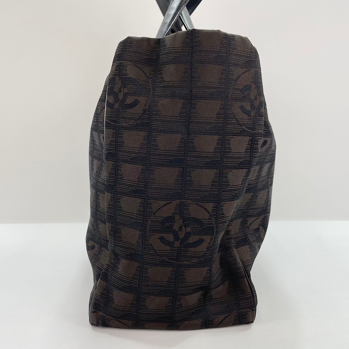 Chanel Tote New Travel Line — view 5
