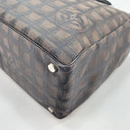 Chanel Tote New Travel Line — view 8