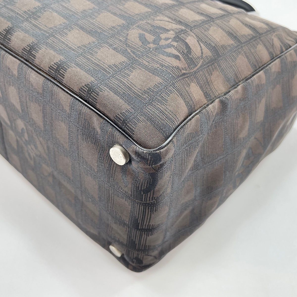Chanel Tote New Travel Line — view 8