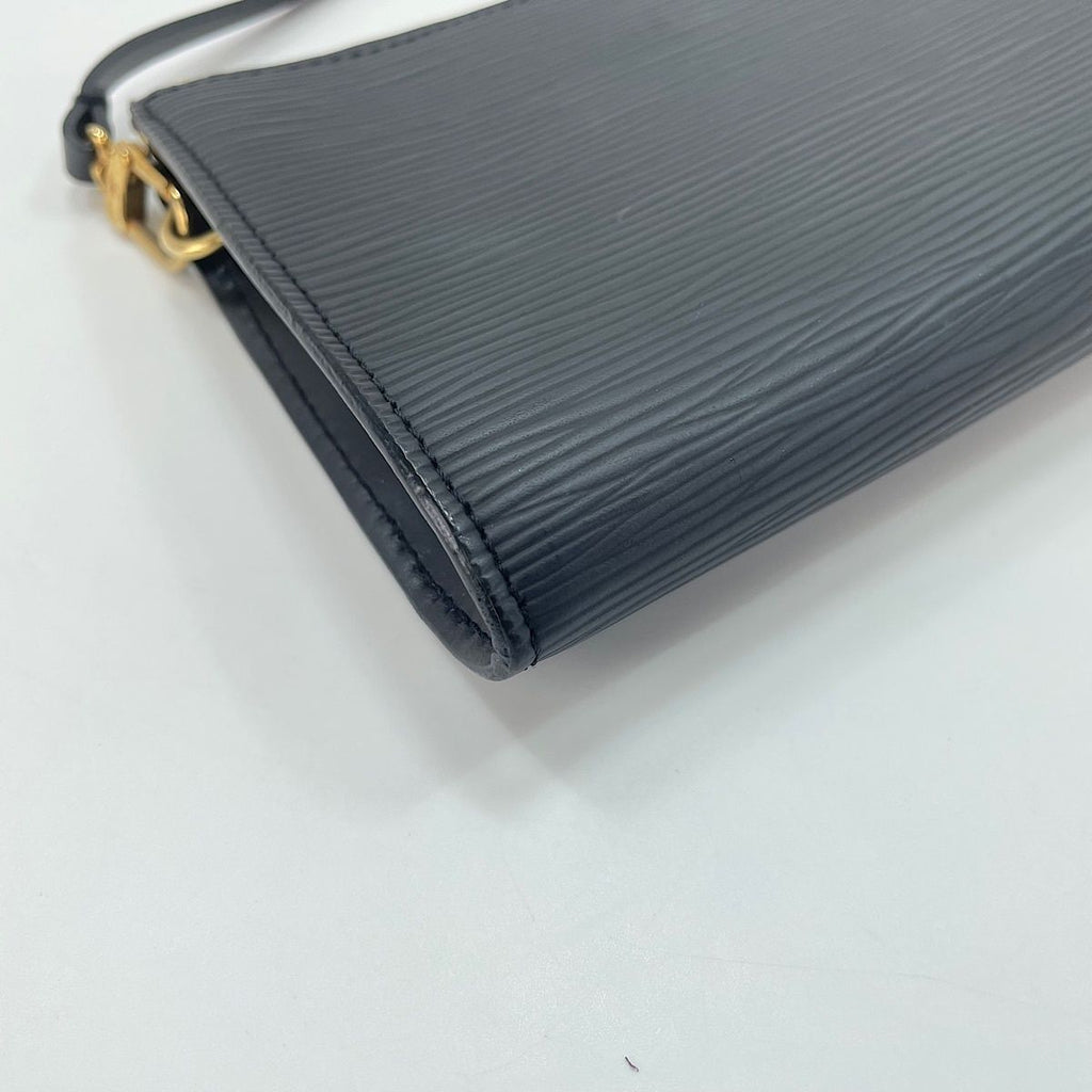 Louis Vuitton Handbag Pochette Accessoire — view 8