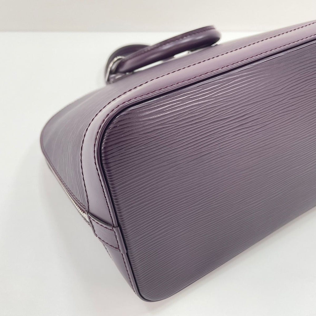 Louis Vuitton Handbag Alma — view 8