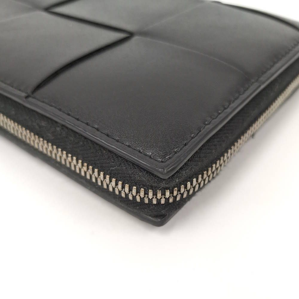 Bottega Veneta Cassette Zip Around Wallet Maxi Intrecciato Leather Black — view 4