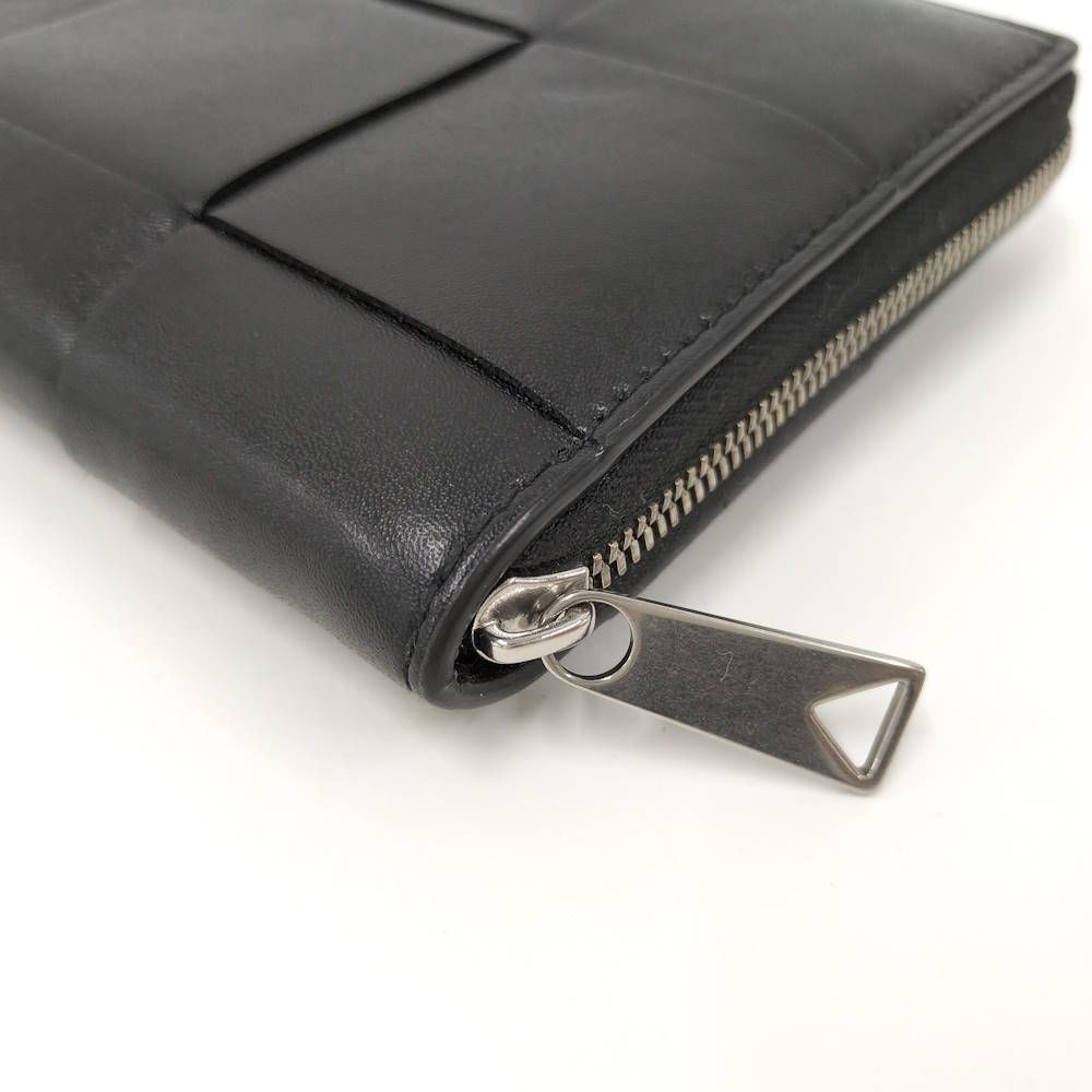 Bottega Veneta Cassette Zip Around Wallet Maxi Intrecciato Leather Black — view 5
