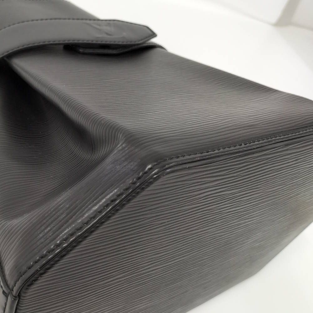 Louis Vuitton Sac Depot PM Epi Noir Shoulder — view 4