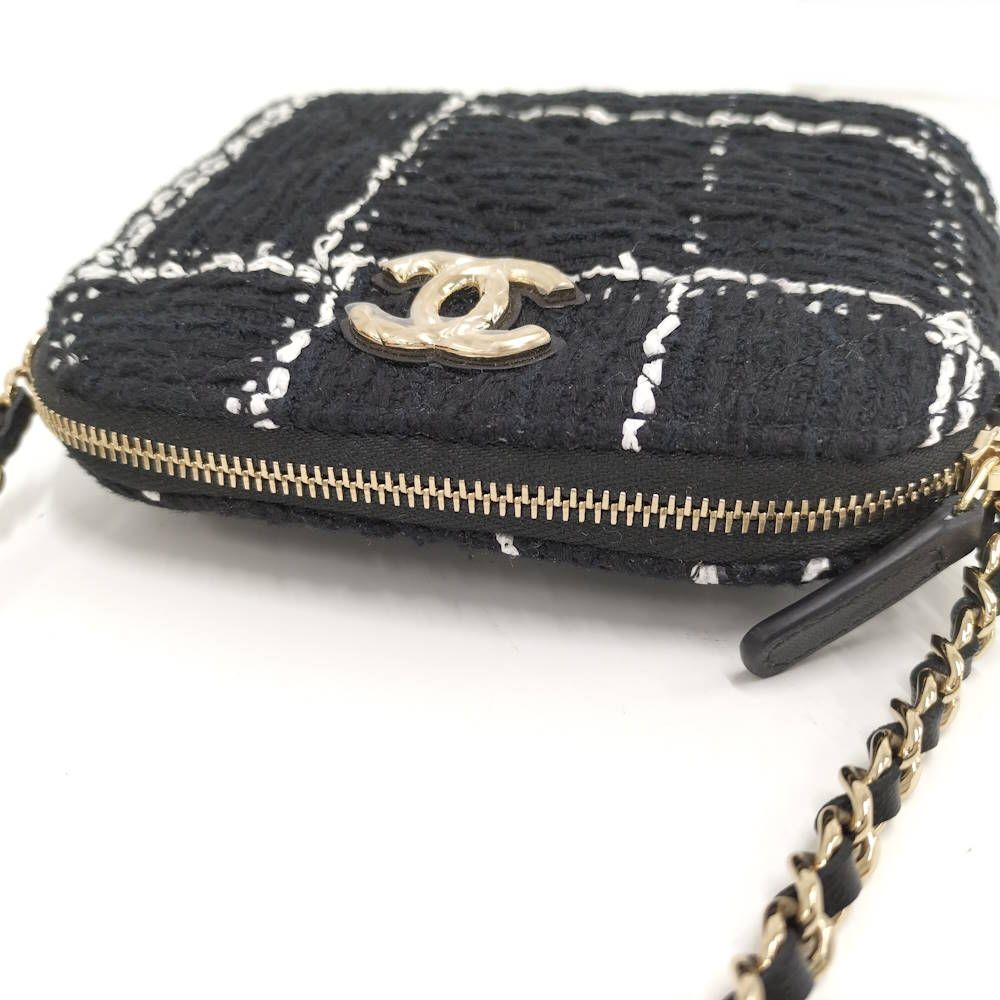 Chanel Chain Shoulder Bag CC Logo Tweed Black — view 7