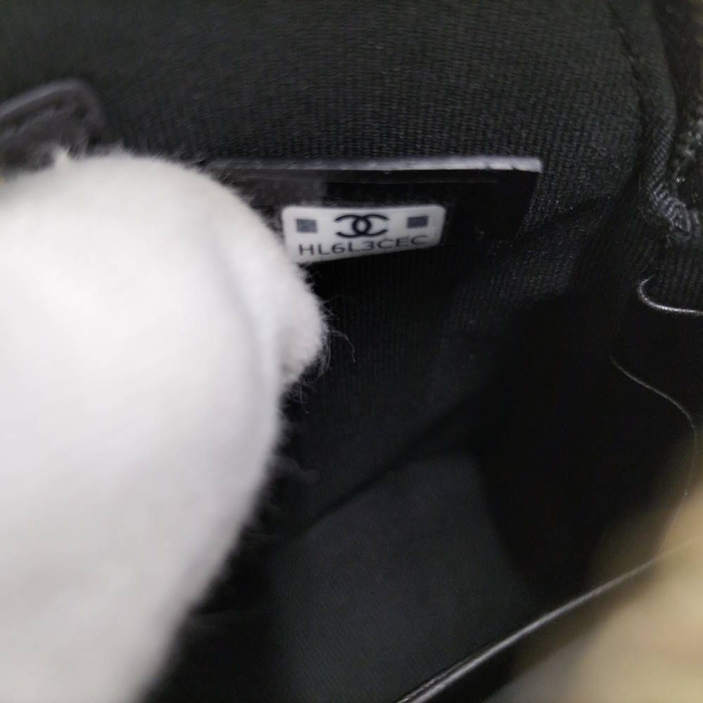 Chanel Chain Shoulder Bag CC Logo Tweed Black — view 9