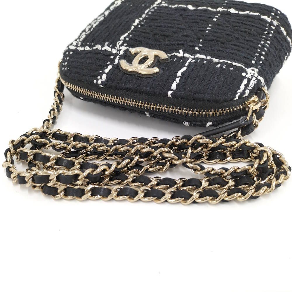 Chanel Chain Shoulder Bag CC Logo Tweed Black — view 6
