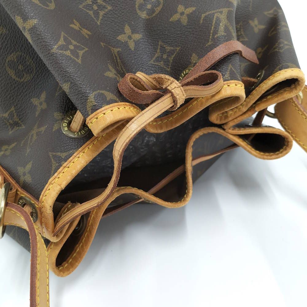 Louis Vuitton Noe Monogram Shoulder — view 5
