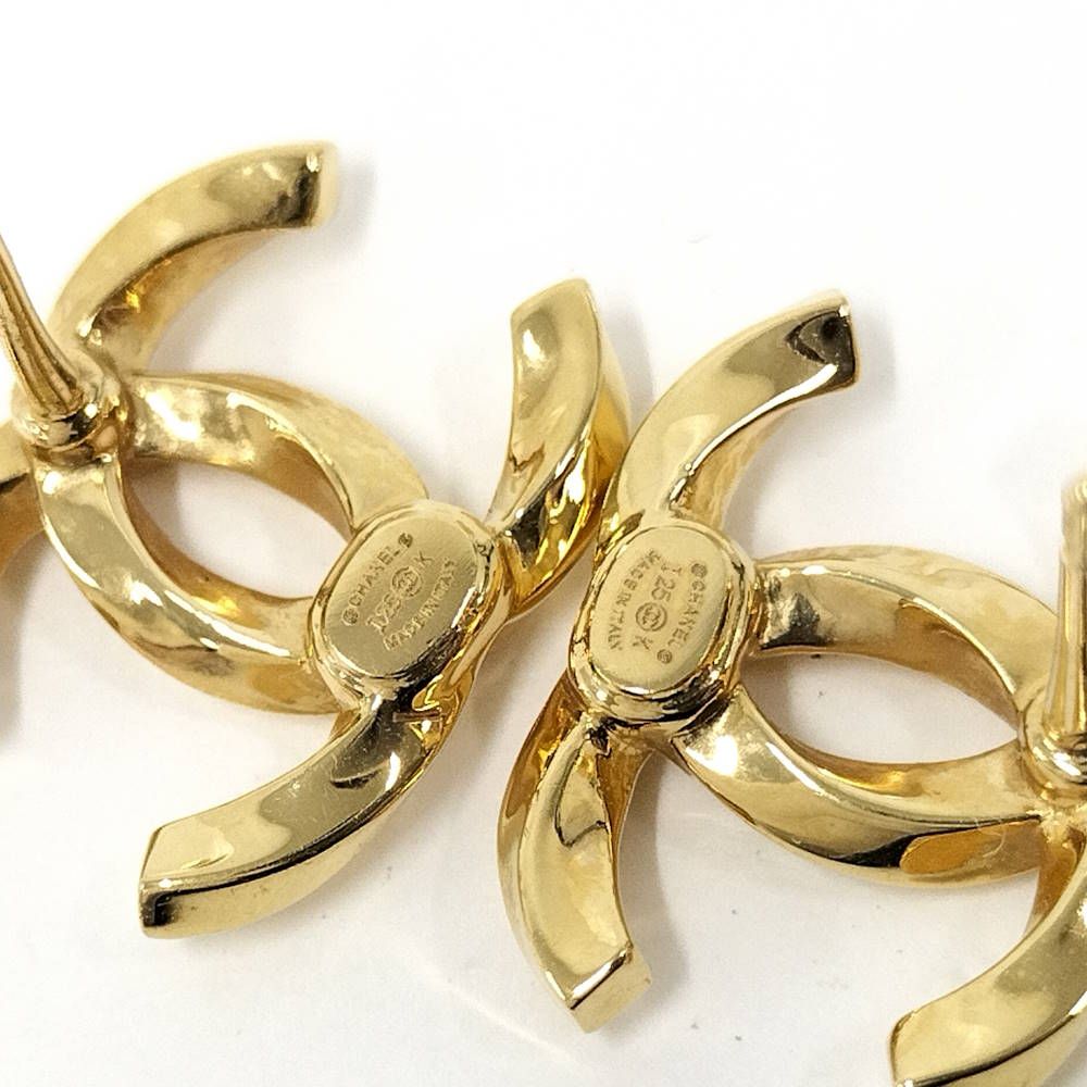 Chanel CC Logo Earrings Coco Plated Gold — view 6