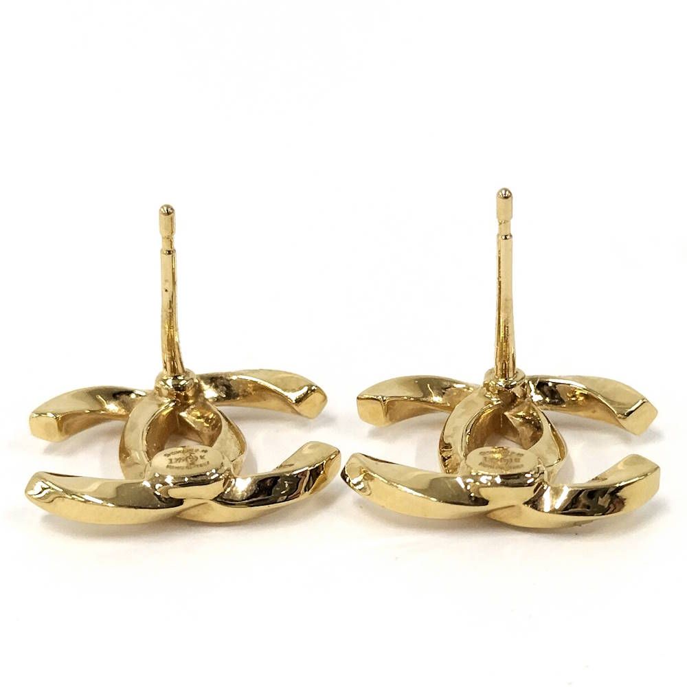 Chanel CC Logo Earrings Coco Plated Gold — view 7