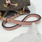 Louis Vuitton Neo Noe Shoulder Bag Monogram Rose Poodle — view 7