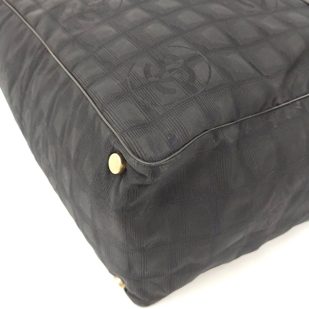 Chanel New Travel Line Tote MM — view 5