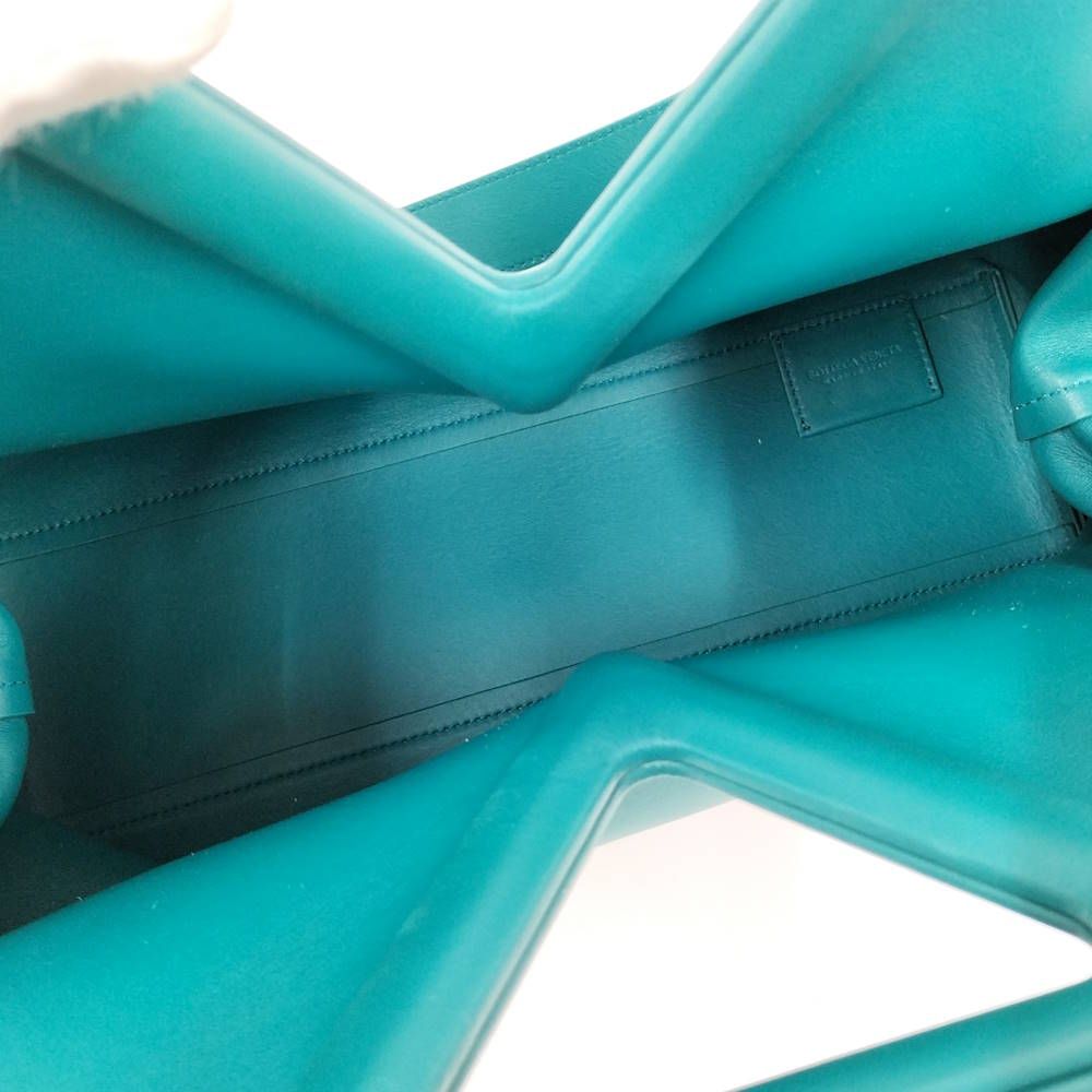 Bottega Veneta the Triangle Point — view 9