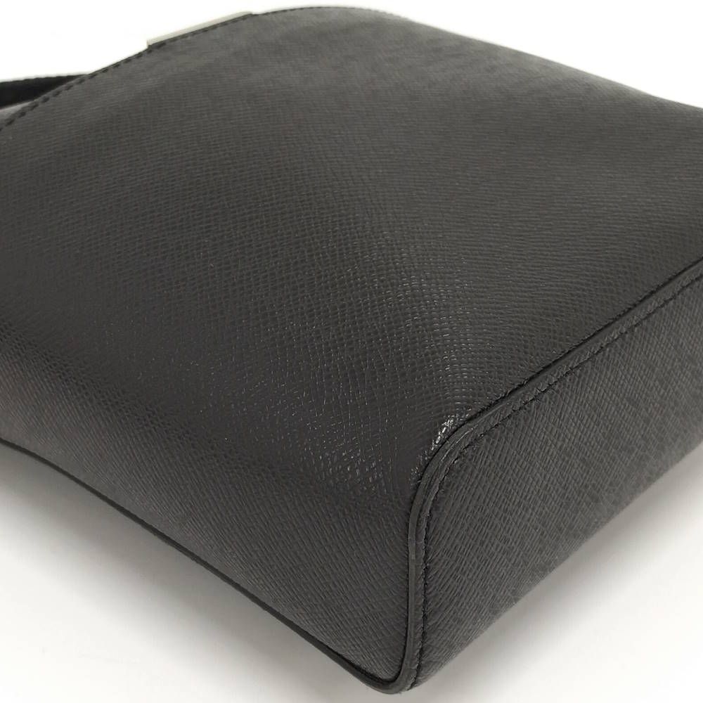 Louis Vuitton Anton Pochette Shoulder Bag Taiga — view 4