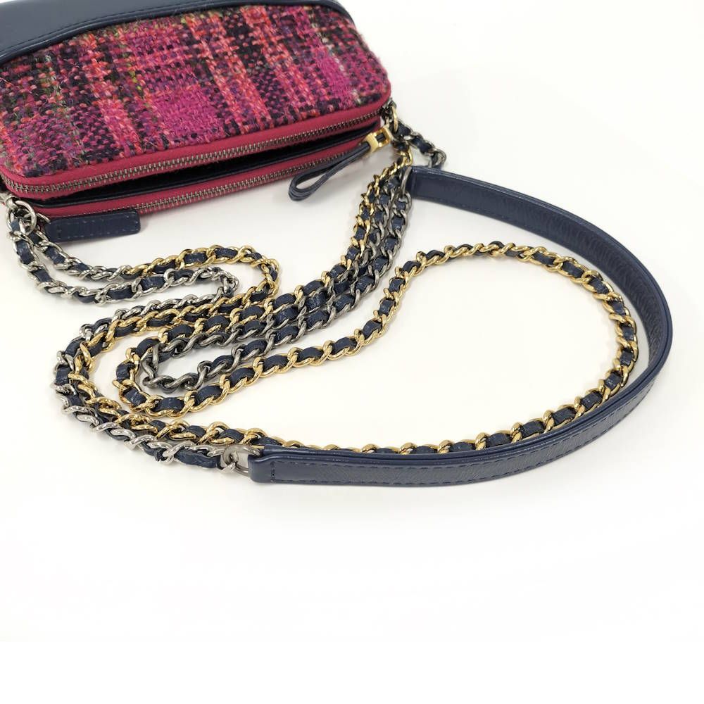 Chanel Gabriel de Chain Shoulder Bag Tweed Leather Pink Navy — view 5