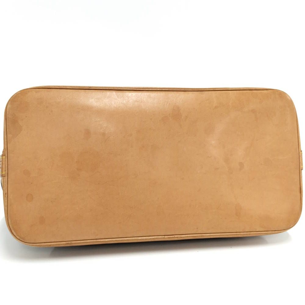 Louis Vuitton Alma Handbag Monogram — view 8