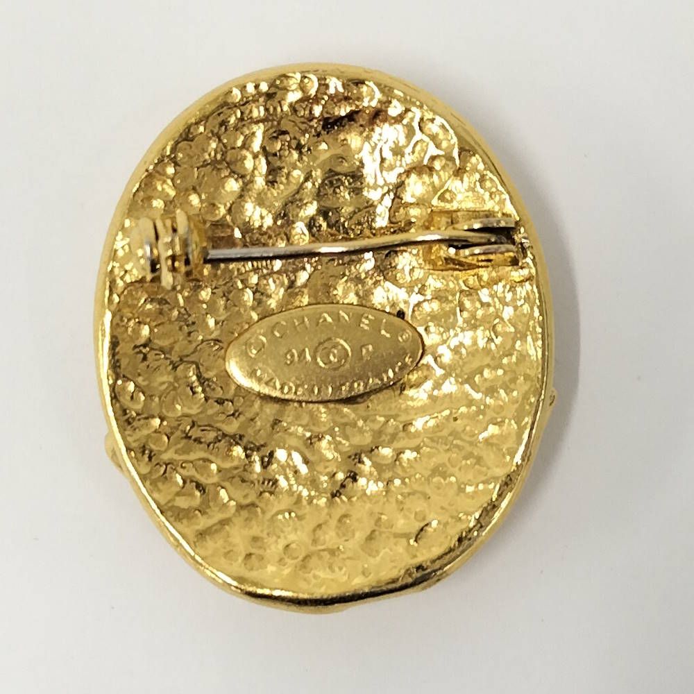 Chanel Vintage Brooch Gold — view 2