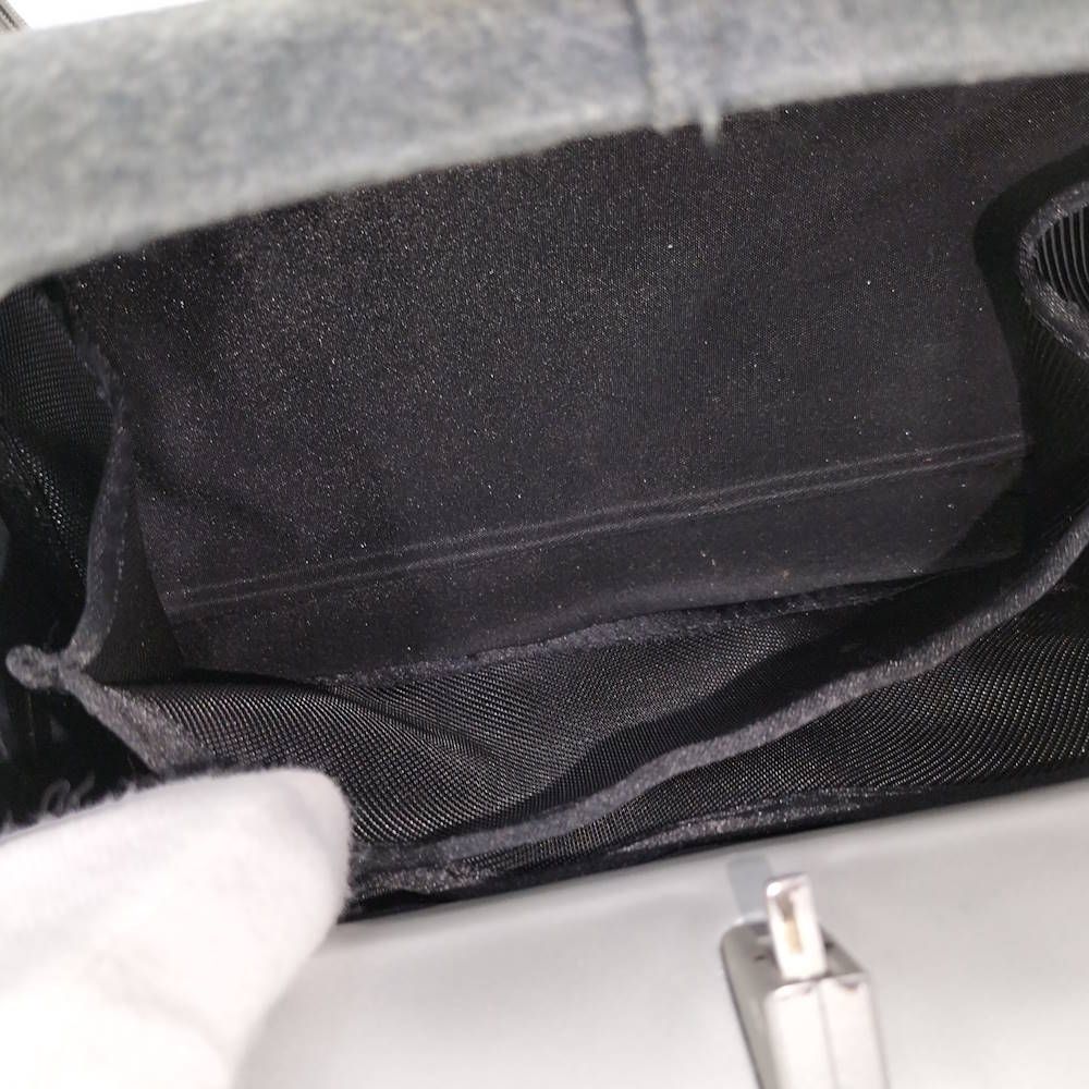 Chanel Hip Shoulder Bag Felt Gray — view 9