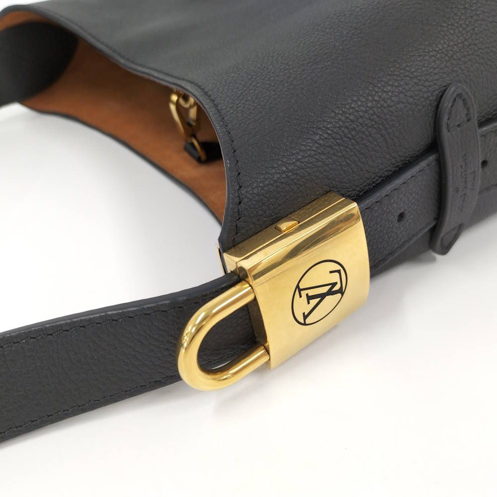 Louis Vuitton Lowkey Hobo PM Shoulder Bag Leather Black — view 6