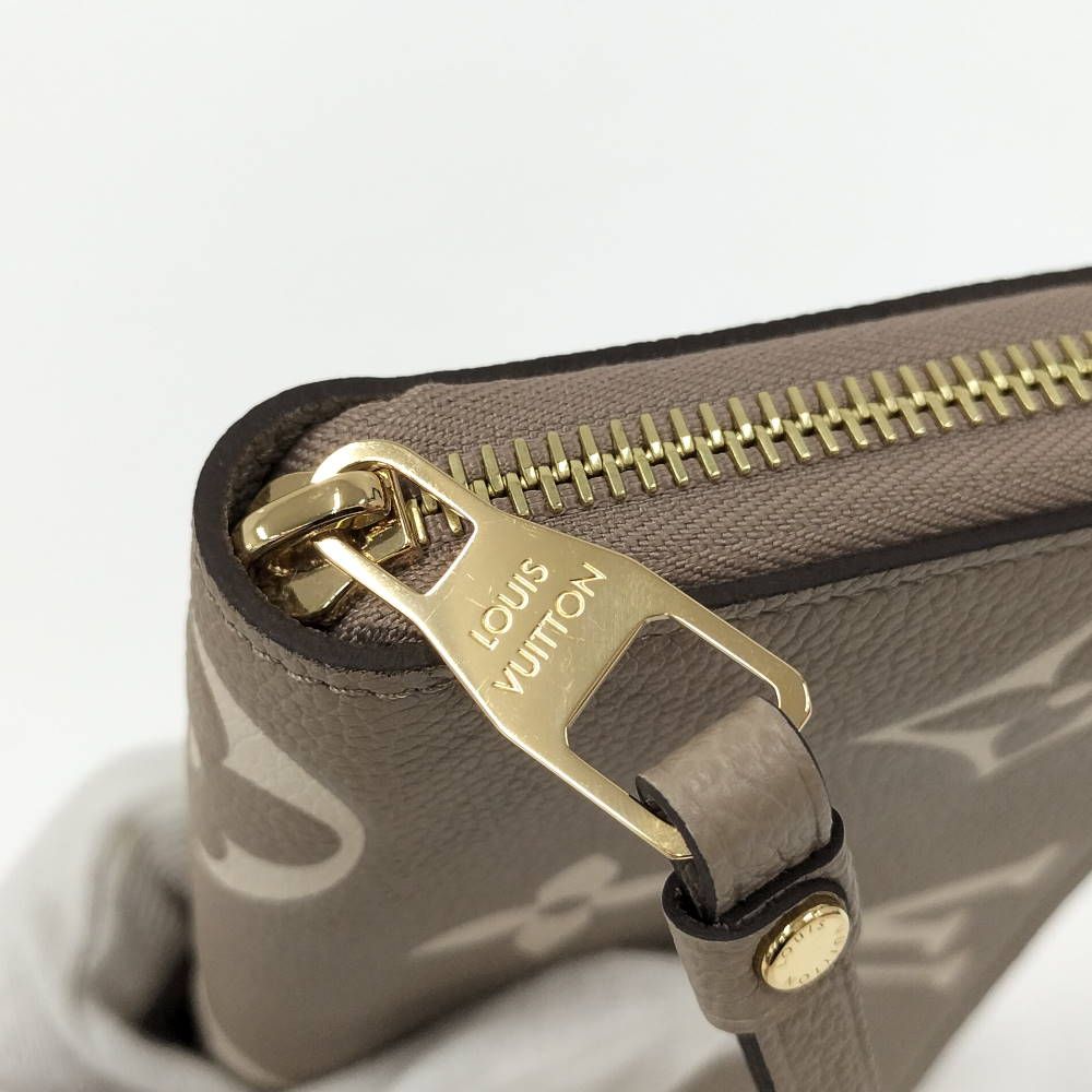 Louis Vuitton Zippy Wallet — view 5