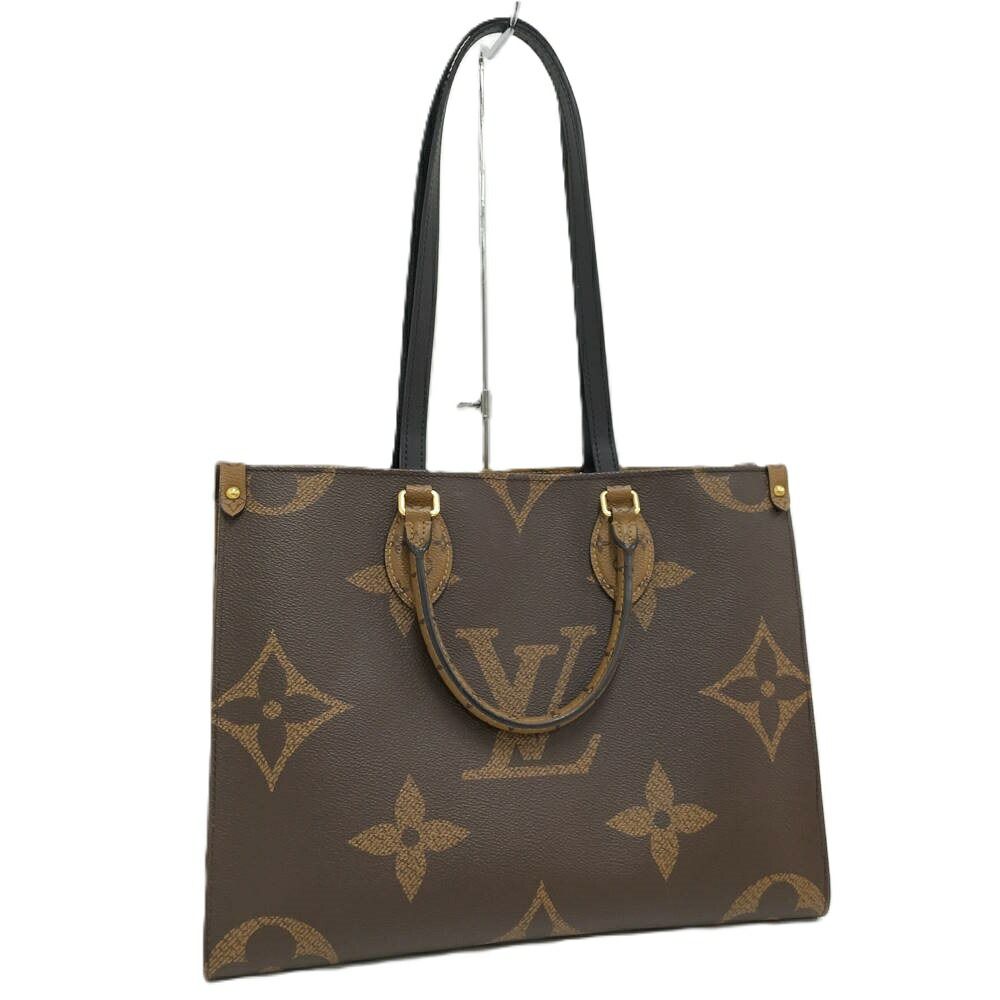 Louis Vuitton On The Go MM Tote Monogram Giant