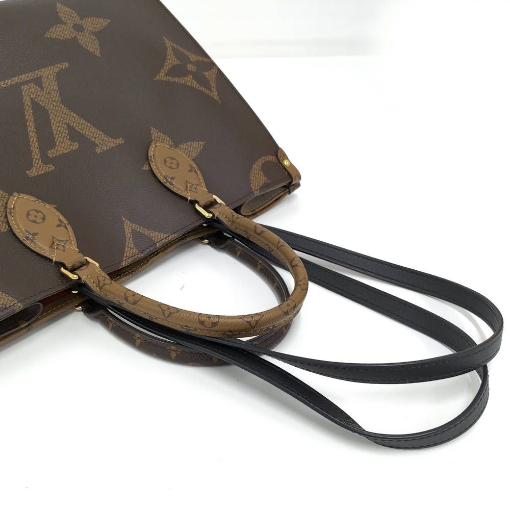 Louis Vuitton On The Go MM Tote Monogram Giant — view 6