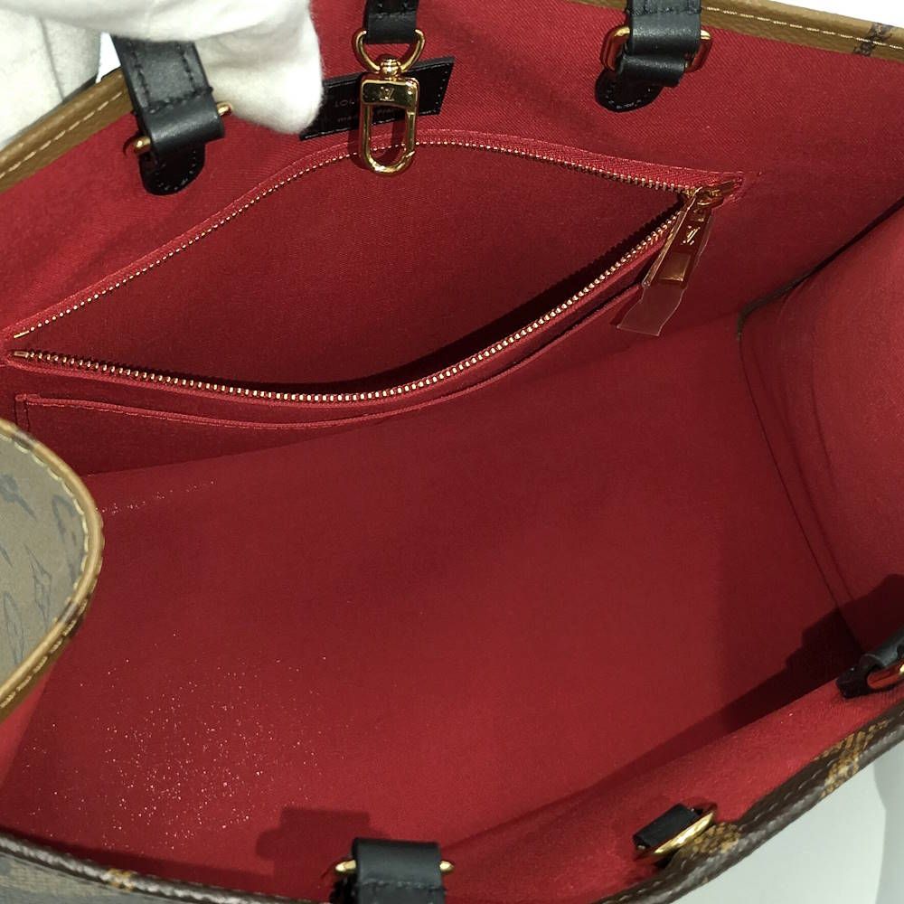 Louis Vuitton On The Go MM Tote Monogram Giant — view 9