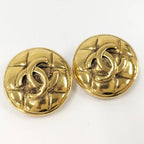 Chanel CC Logo Quilted Earrings Gold — view 2