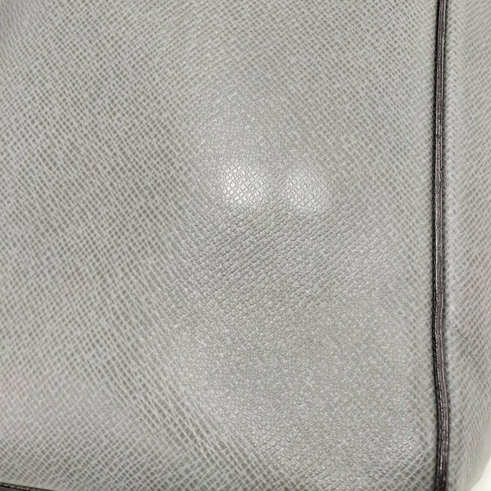 Louis Vuitton Roman MM Shoulder Bag Taiga Glacier — view 6