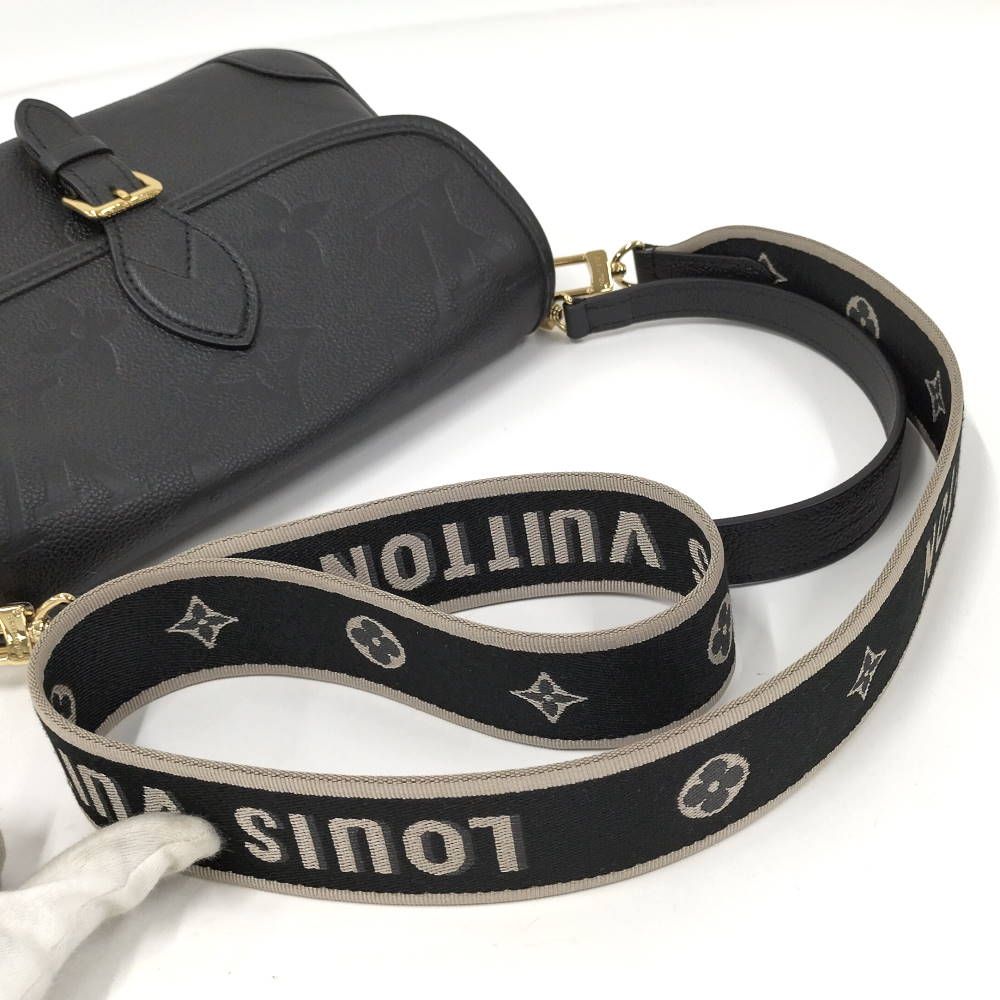 Louis Vuitton Diane Monogram Empreinte Noir Shoulder — view 4