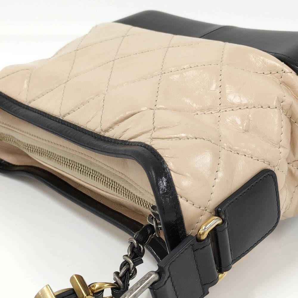 Chanel Gabriel de Small Hobo Shoulder Bag Leather Beige Black — view 3