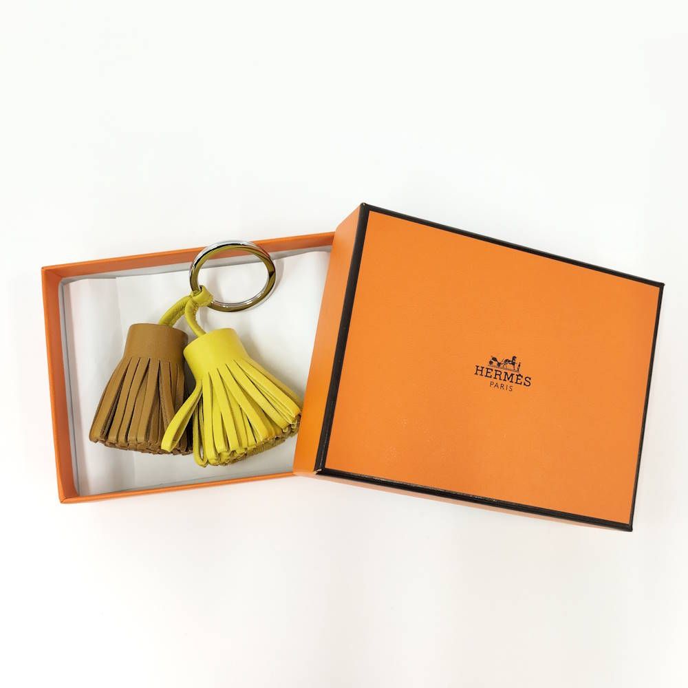 Hermes Carmen Unodos Key Ring Leather Yellow Brown — view 8