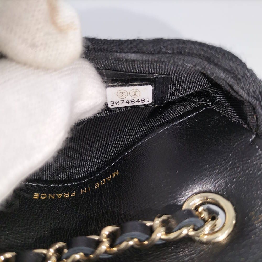 Chanel Mini Quilted Chain Shoulder Pouch Cotton Black — view 9