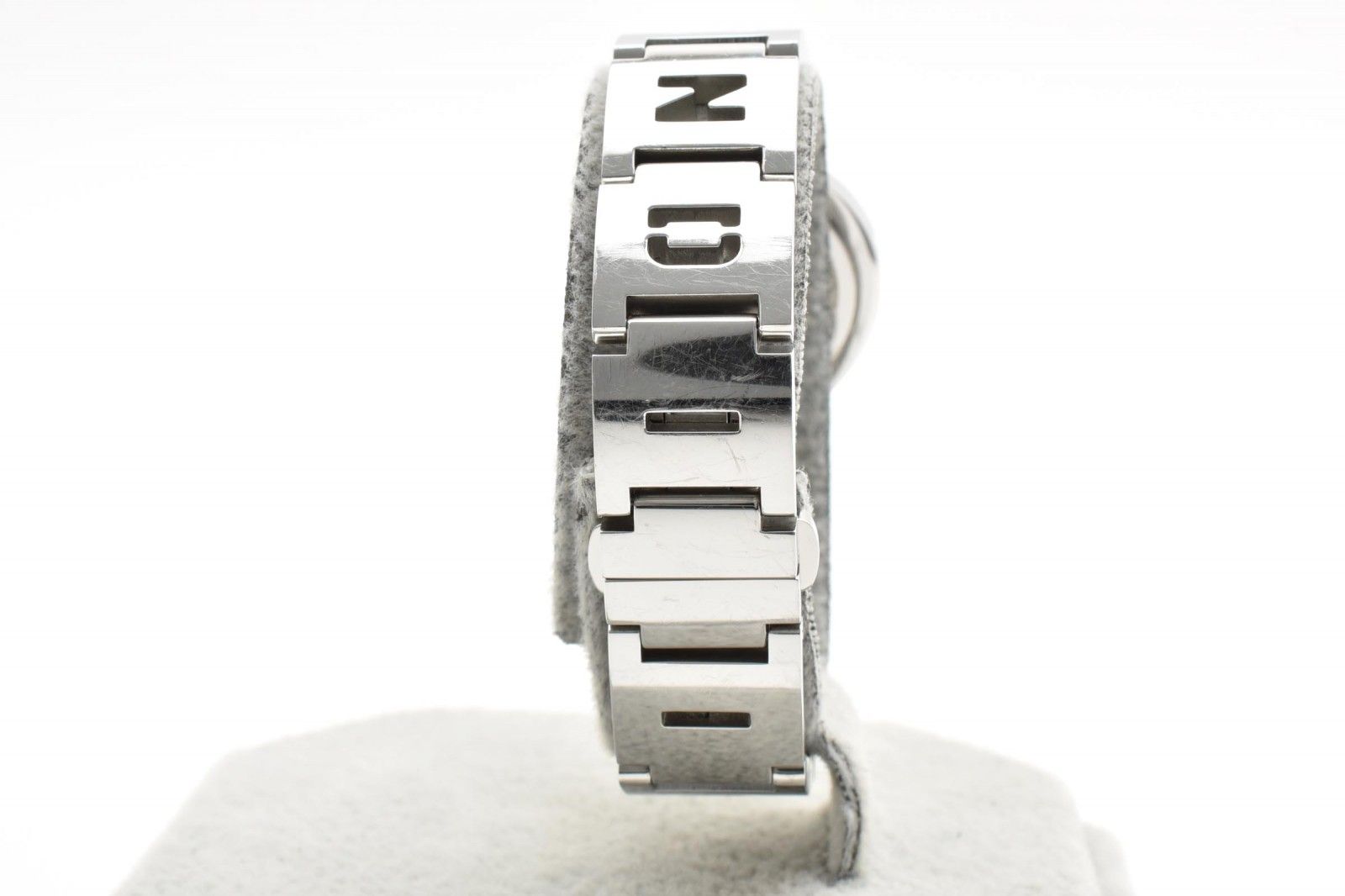 Fendi Orologi Quartz Watch Black Dial FF Logo Bracelet Stainless Steel — view 5
