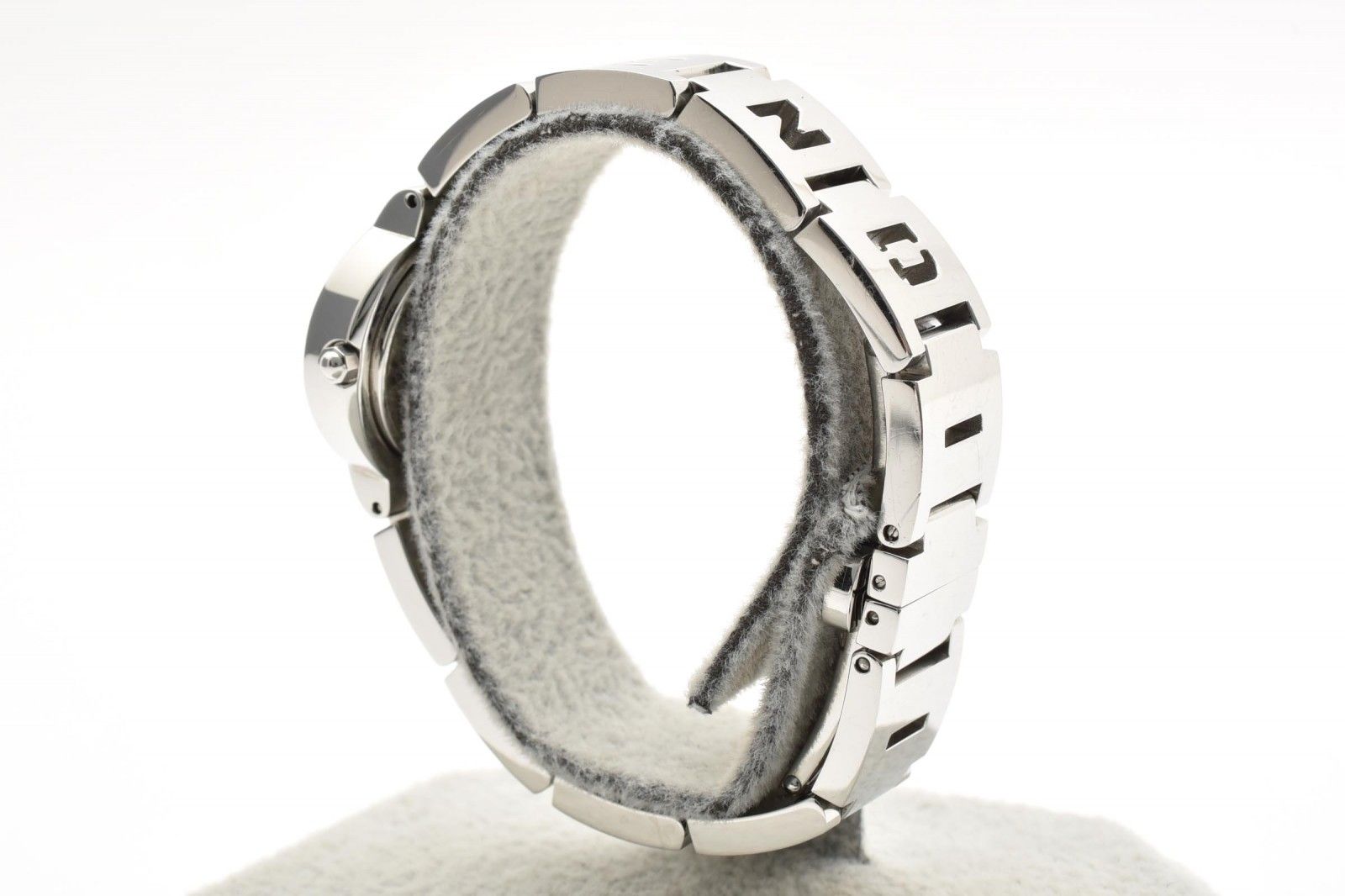 Fendi Orologi Quartz Watch Black Dial FF Logo Bracelet Stainless Steel — view 7