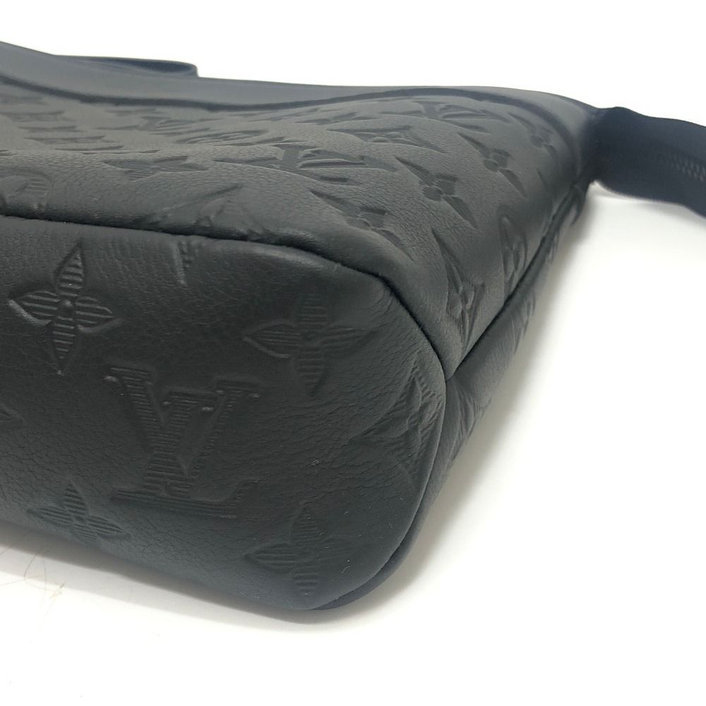Louis Vuitton Second Bag Pochette Voyage Small Black — view 6