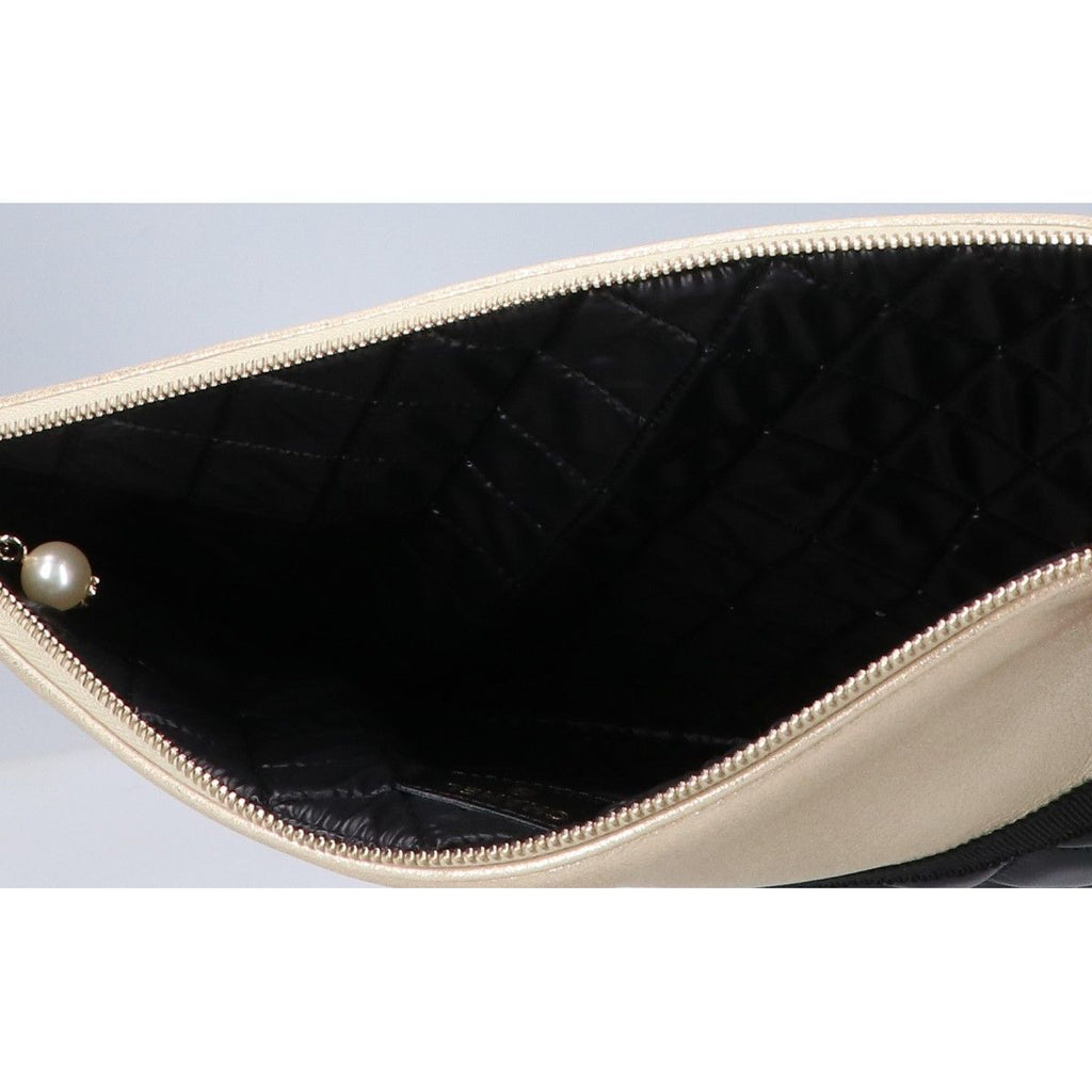 Chanel Quilted Lambskin Pearl CC Logo Clutch — view 6