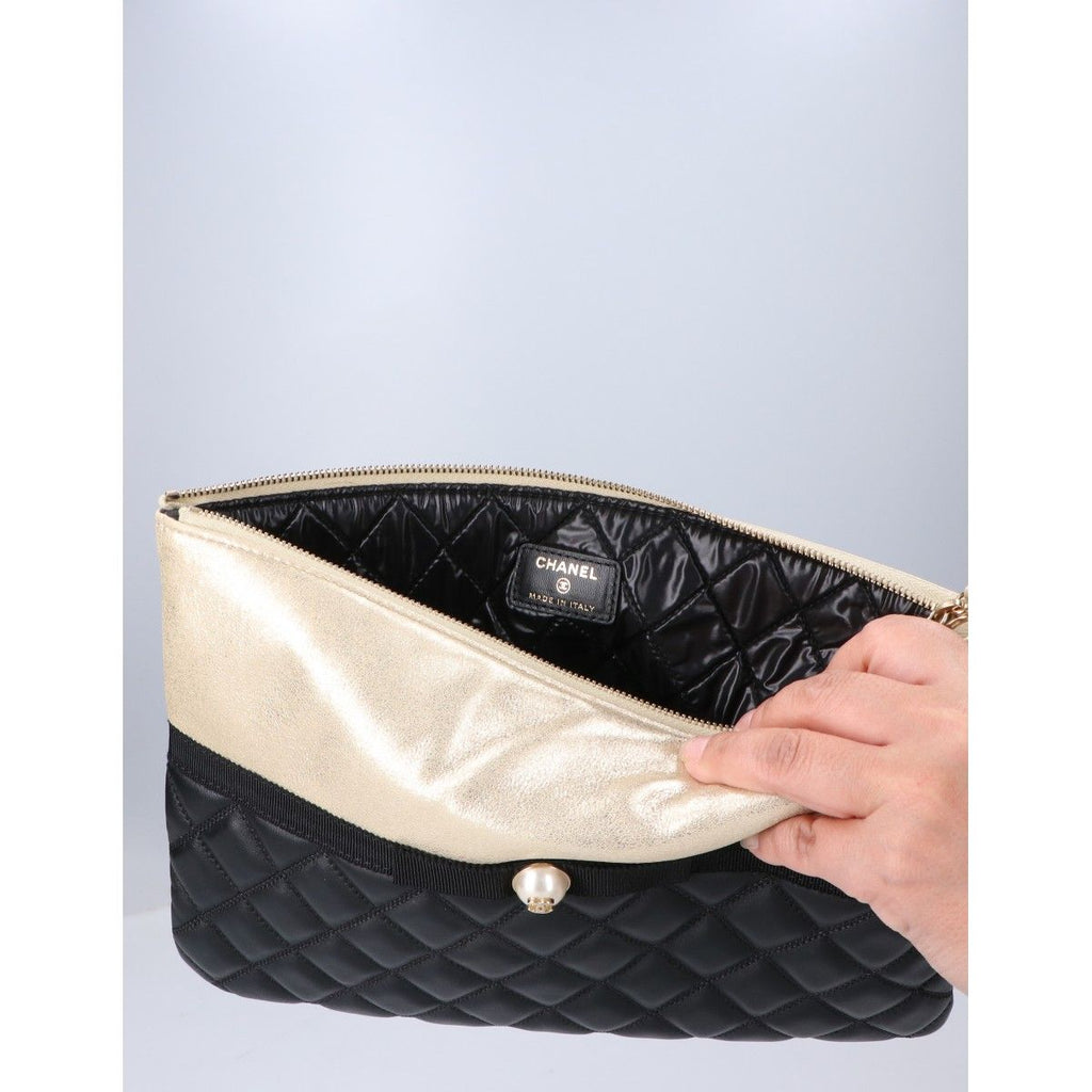 Chanel Quilted Lambskin Pearl CC Logo Clutch — view 7