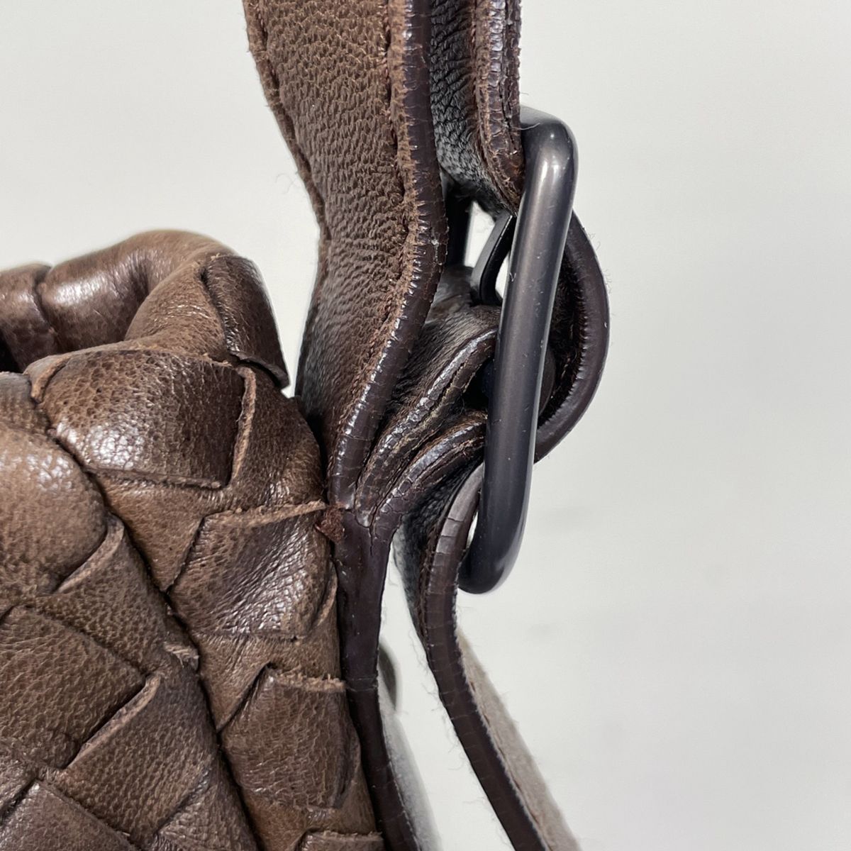 Bottega Veneta Intrecciato Shoulder Bag Oneshoulder Leather Brown — view 4