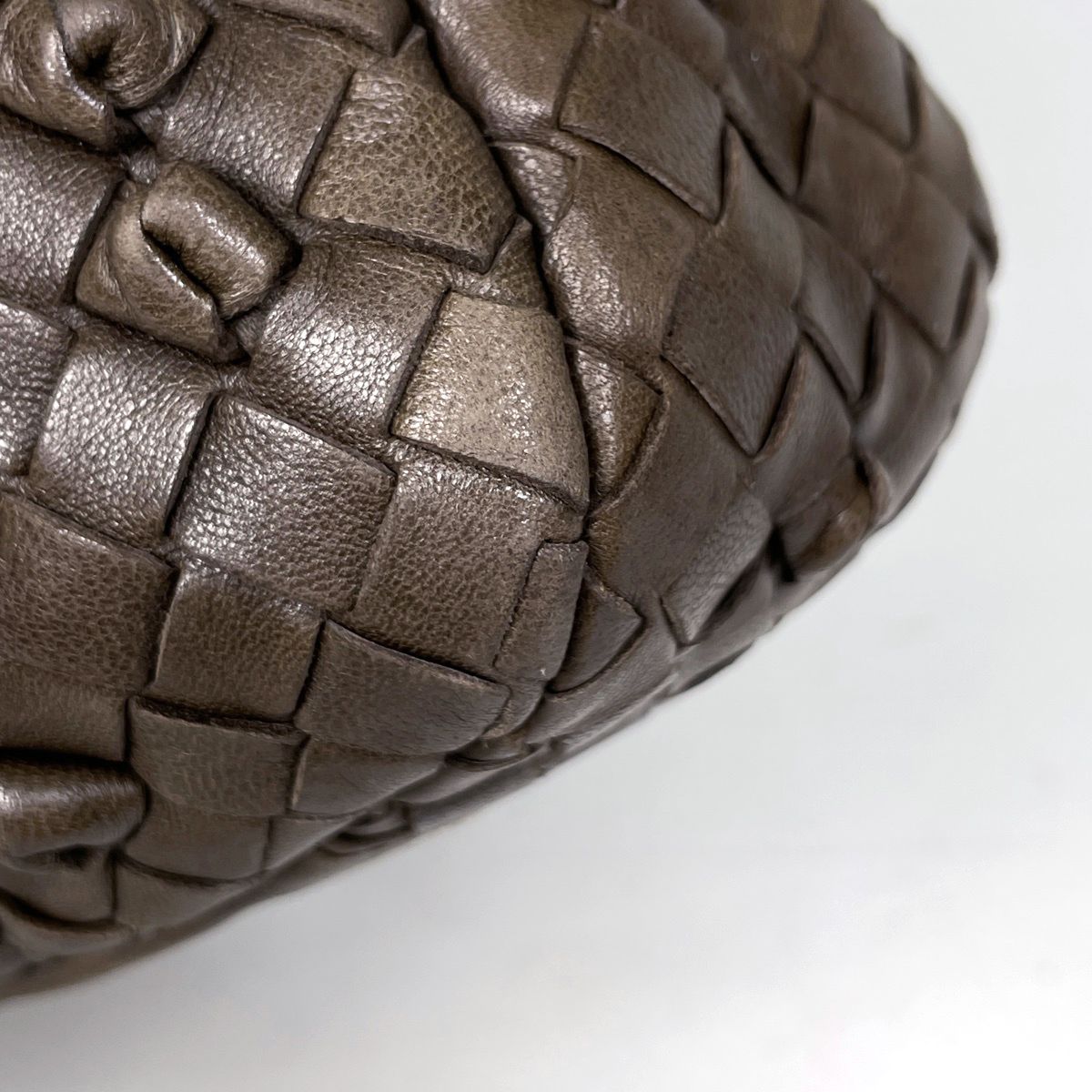Bottega Veneta Intrecciato Shoulder Bag Oneshoulder Leather Brown — view 3