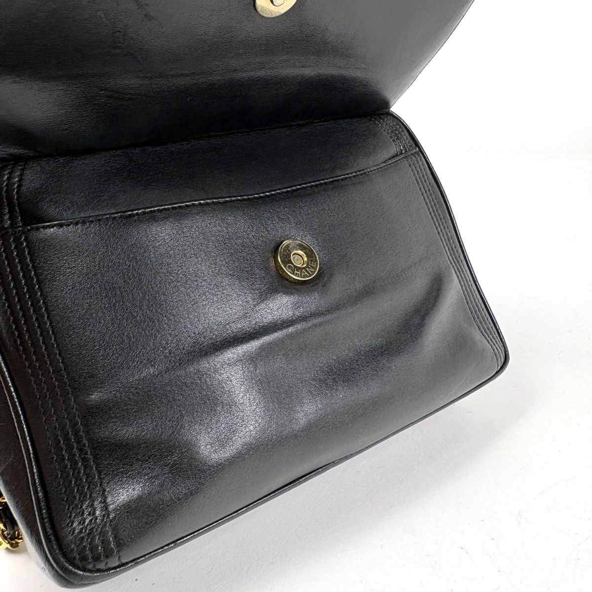 Chanel CC Logo Fringe Chain Shoulder Bag Tassel Leather Black — view 4