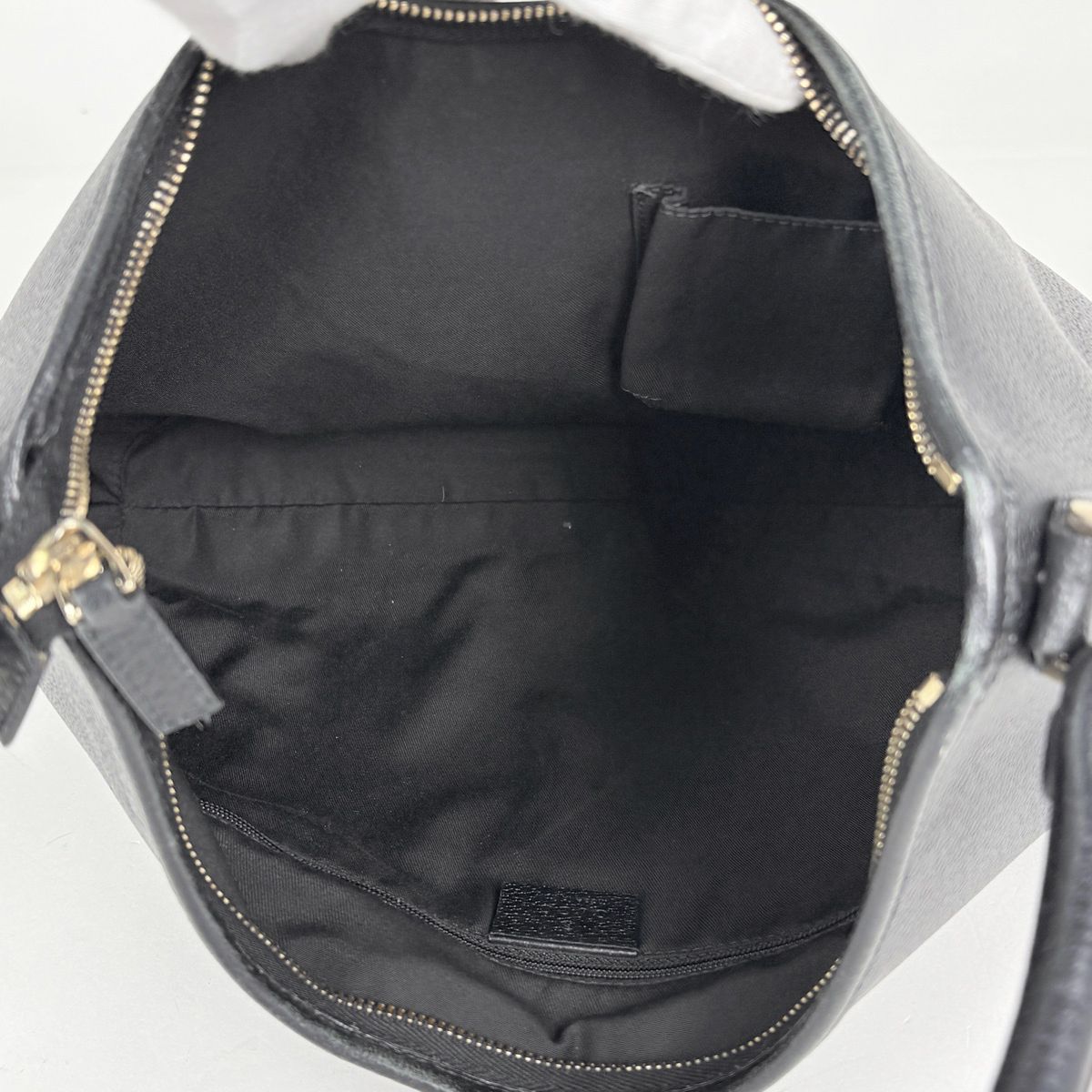 Gucci Logo Shoulder Bag Abbey Leather Black — view 7