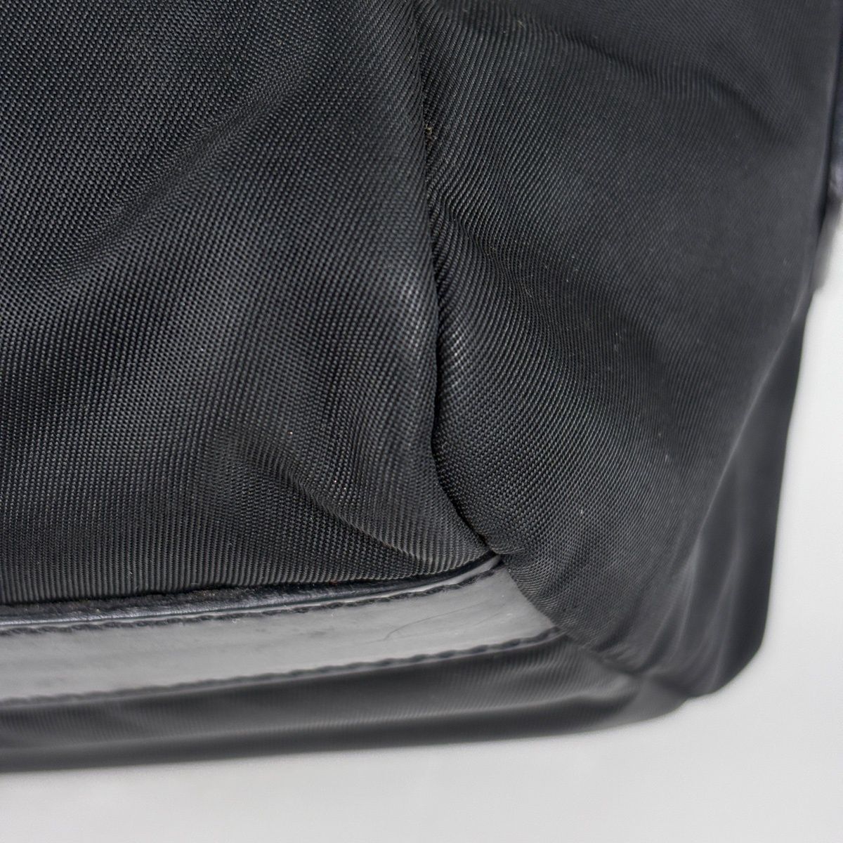 Prada Logo Handbag Nylon Nero — view 3