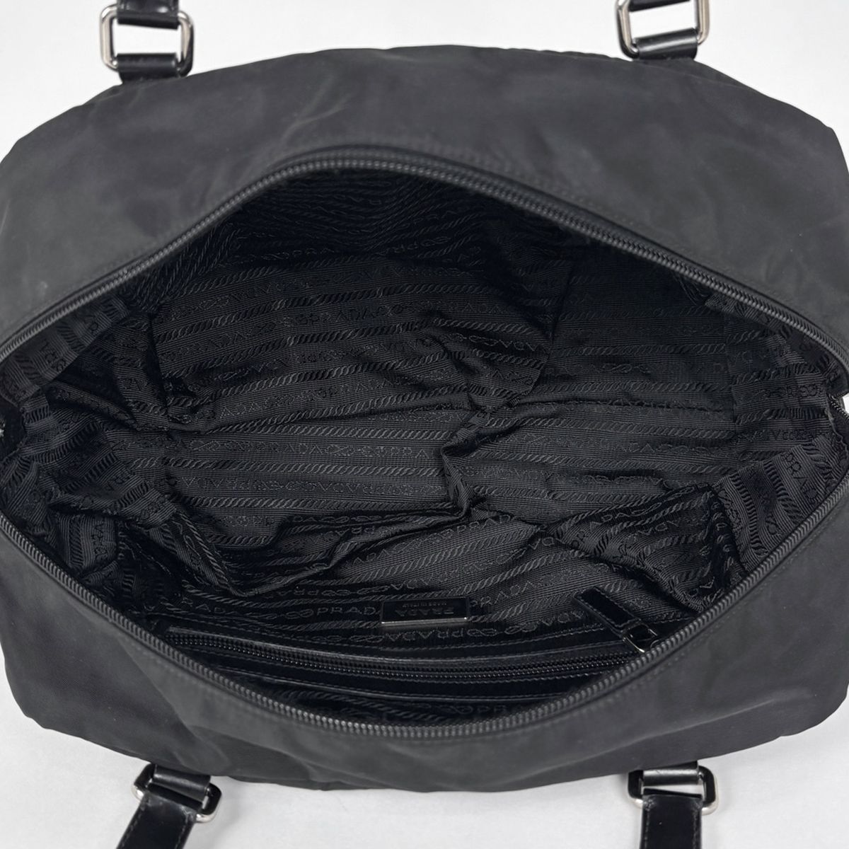 Prada Logo Handbag Nylon Nero — view 9