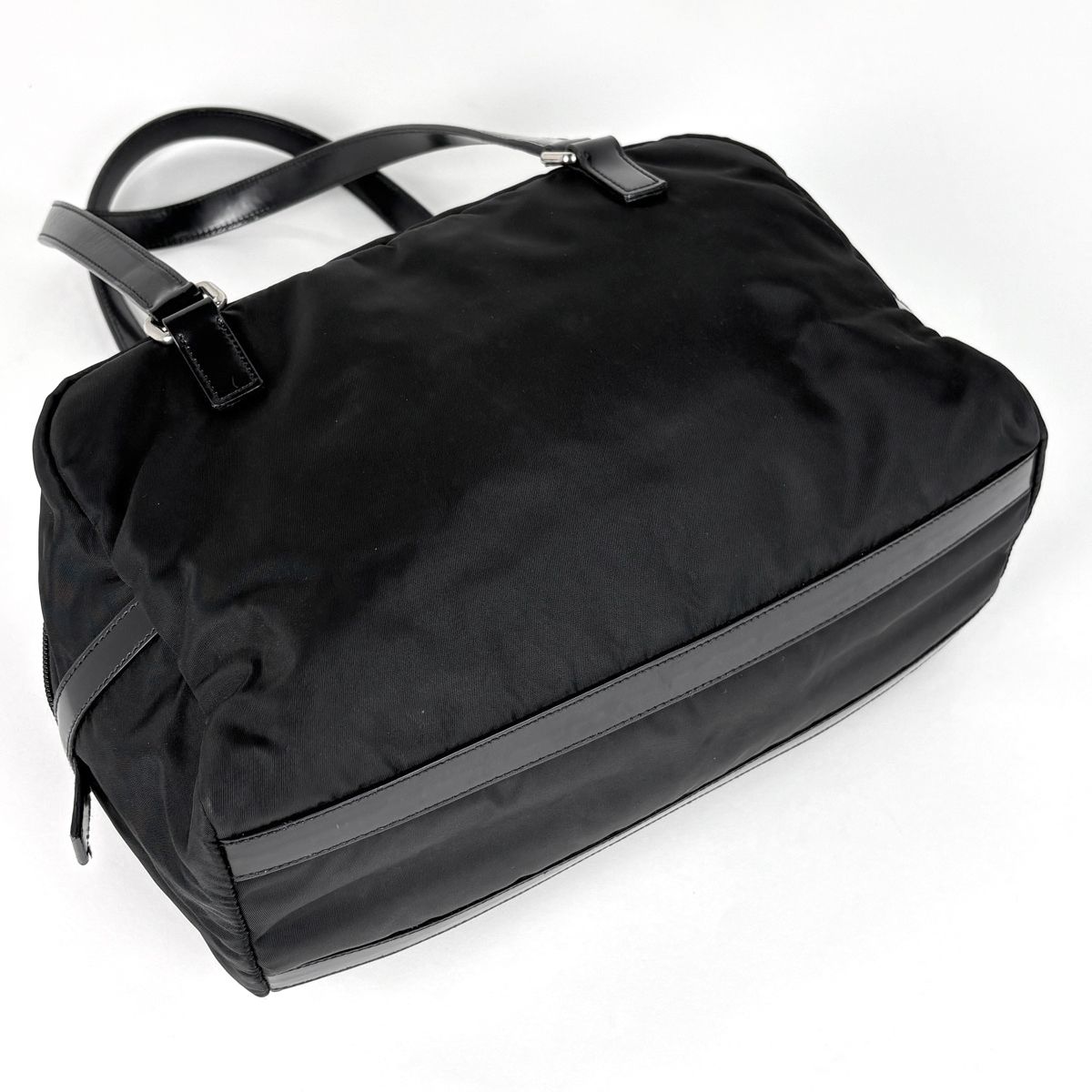 Prada Logo Handbag Nylon Nero — view 2