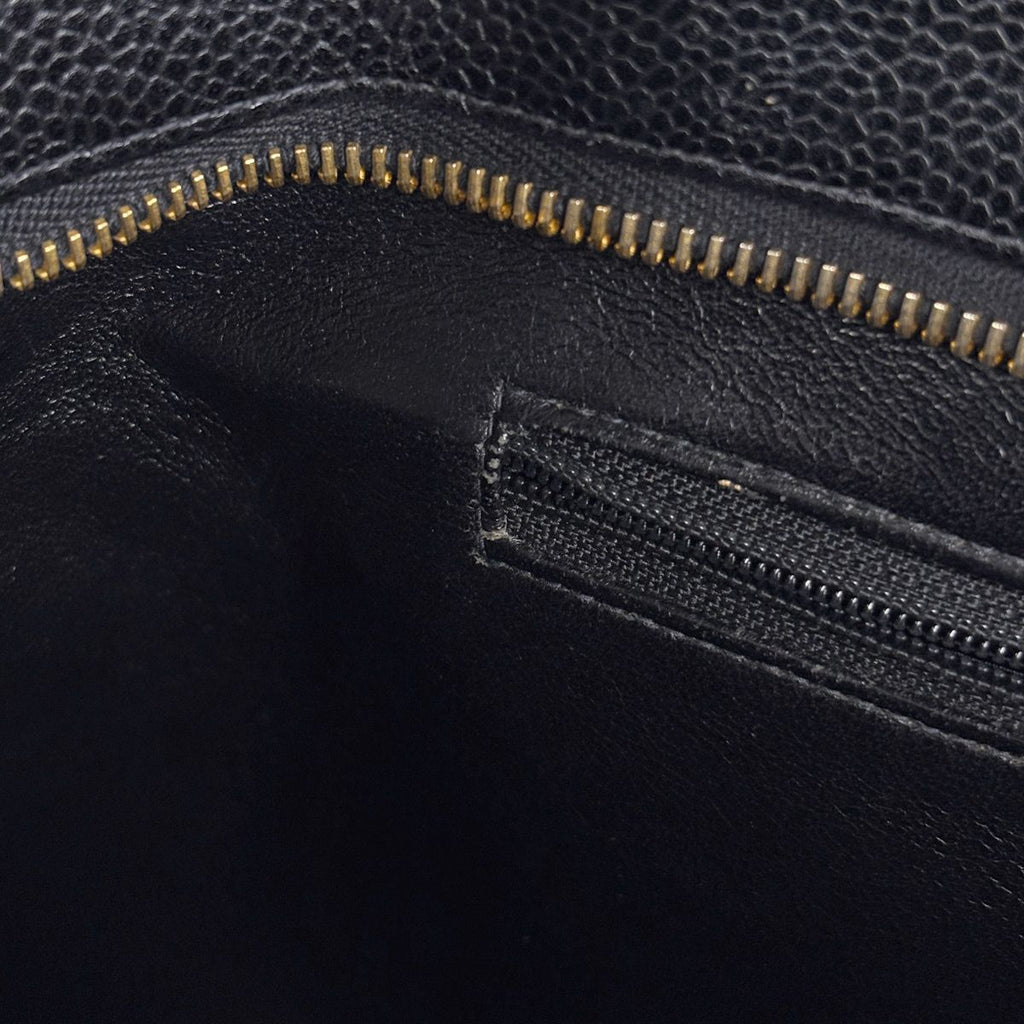 Chanel Reissue Tote Handbag CC Logo Caviar Leather Black — view 7